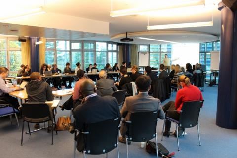 Internet governance experts and novices meet in preparation for the Geneva Internet Conference